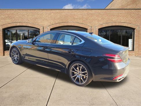 Used 2025 Genesis G70 2.5T image 5
