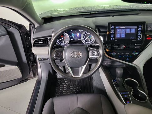 Used 2022 Toyota Camry LE image 25