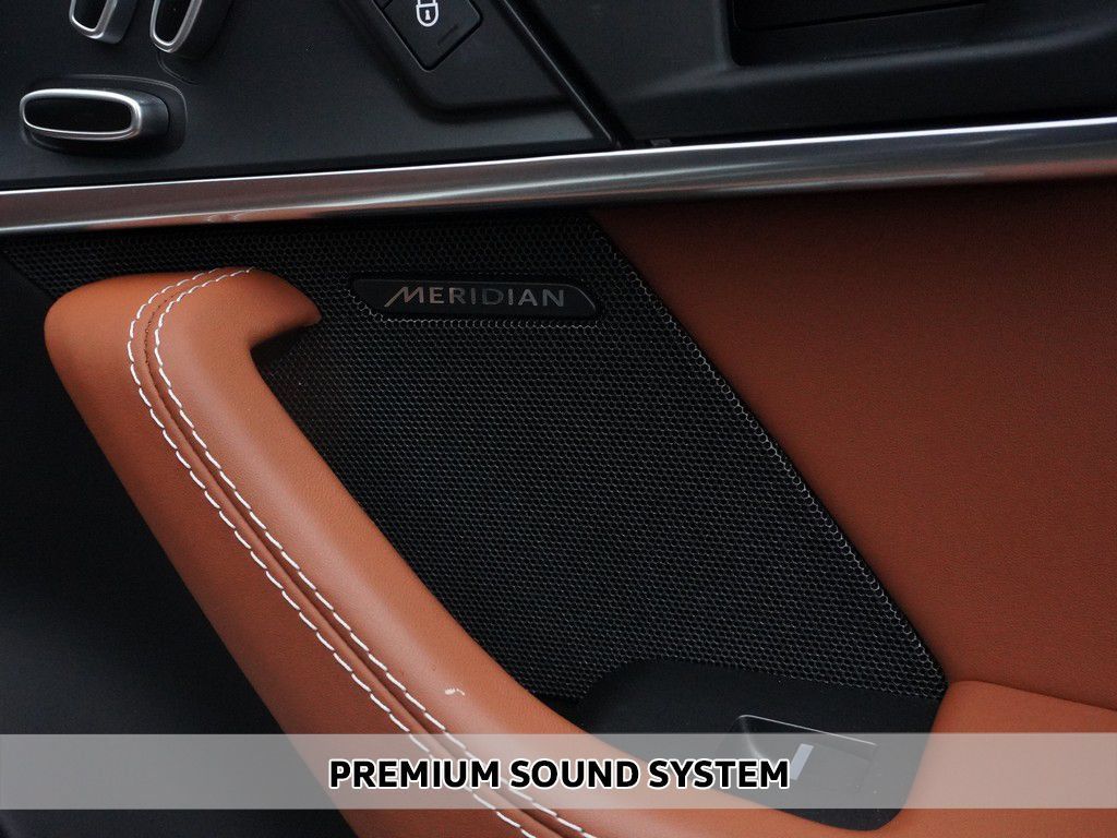 Used 2019 Jaguar F-TYPE R-Dynamic AWD/4WD image 5