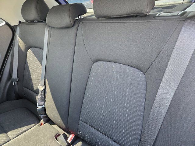 Used 2023 Hyundai Venue SE FWD image 10