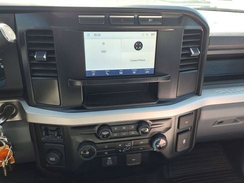 Used 2024 Ford F250 XL RWD image 12