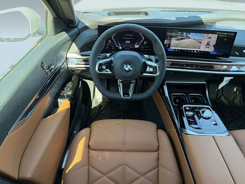 New 2026 BMW 740i image 28