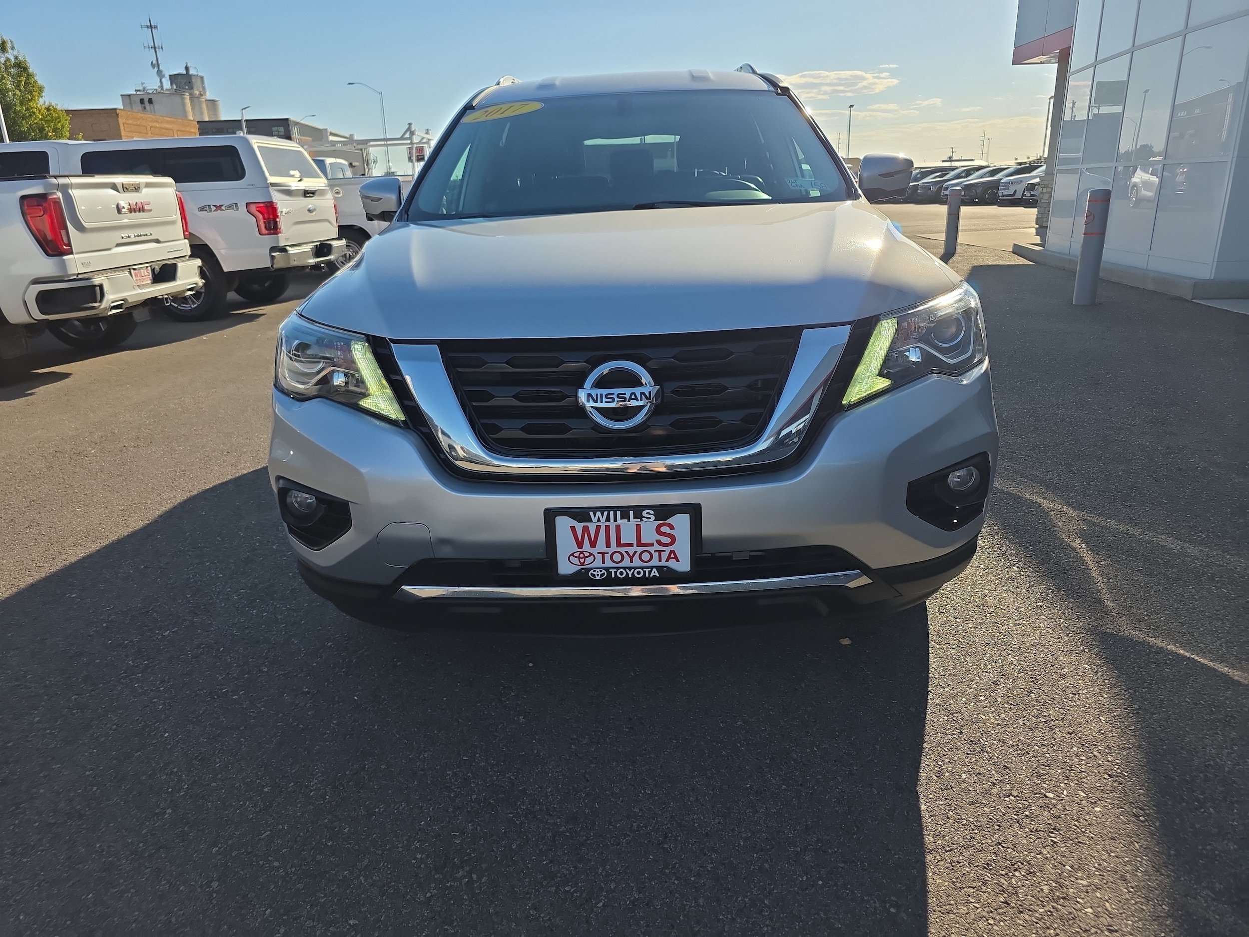 Used 2017 Nissan Pathfinder SL AWD/4WD image 5