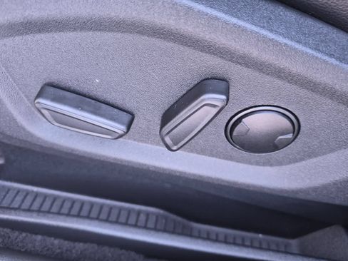 Used 2024 Ford Edge Titanium AWD/4WD image 17