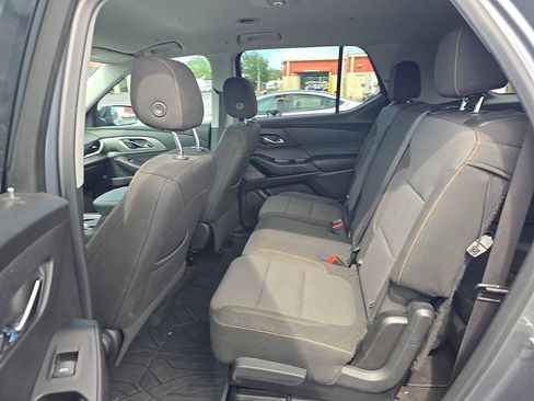 Used 2019 Chevrolet Traverse LS FWD image 3