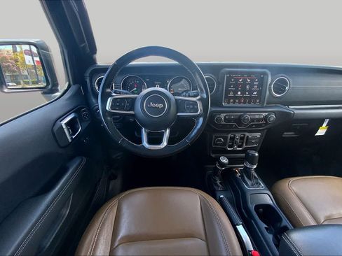 Used 2022 Jeep Wrangler Unlimited Sahara w/ Cold Weather Group AWD/4WD image 5