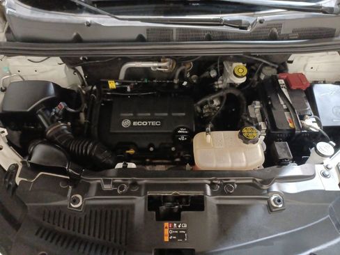 Used 2020 Buick Encore Preferred w/ Safety Package image 17