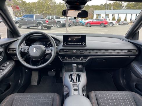 Used 2024 Honda HR-V Sport image 8
