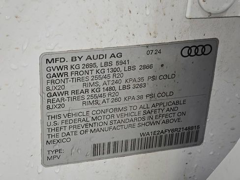 Used 2024 Audi Q5 e Premium Plus w/ Premium Plus Package image 35