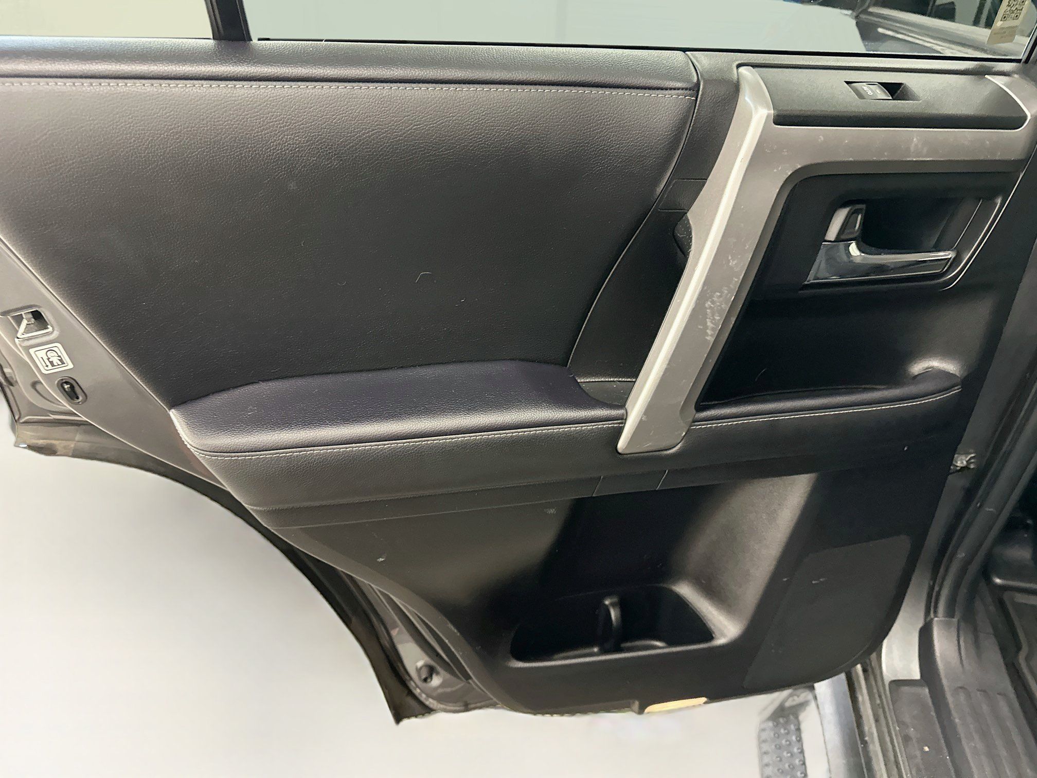 Used 2022 Toyota 4Runner SR5 Premium w/ Moonroof Package AWD/4WD image 28