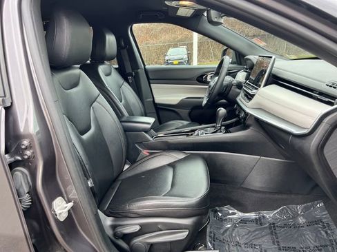 Used 2024 Jeep Compass Limited image 13