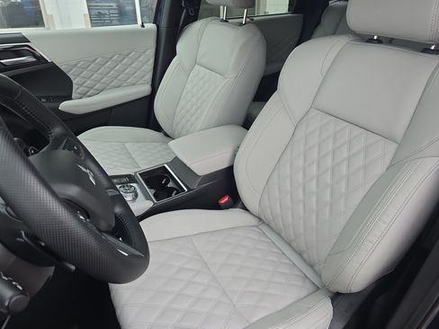 Used 2024 Mitsubishi Outlander SEL AWD/4WD image 14