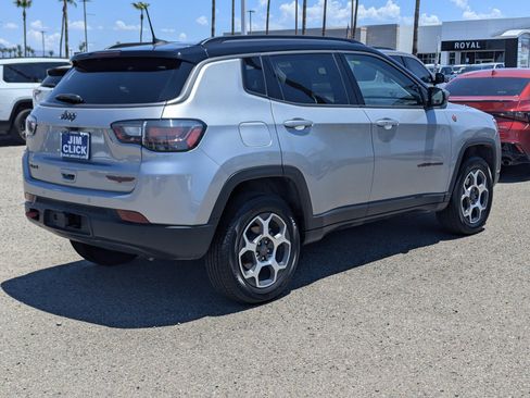 Used 2022 Jeep Compass Trailhawk w/ Trailhawk Elite Group AWD/4WD image 2