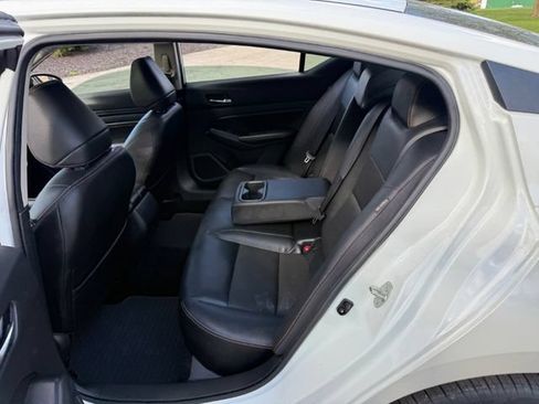 Used 2023 Nissan Altima 2.5 SR w/ SR Premium Package FWD image 6