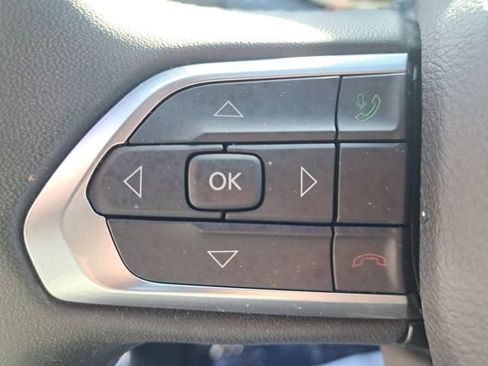 Used 2024 Jeep Compass Latitude image 23