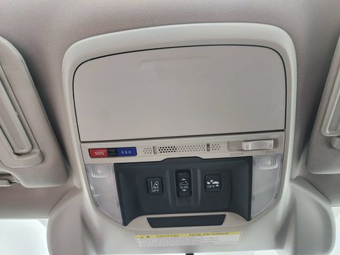 Used 2019 Subaru Forester Premium w/ All-Weather Package AWD/4WD image 23