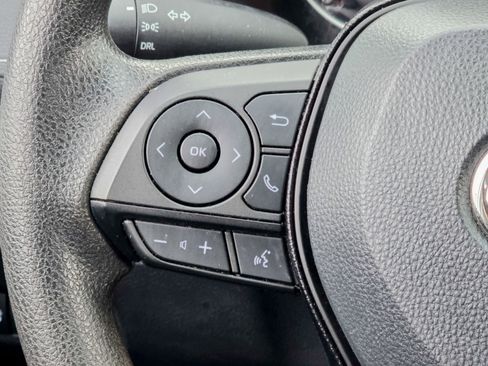 Used 2021 Toyota RAV4 LE image 36