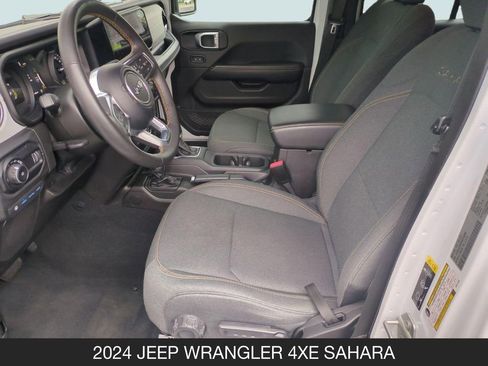 Used 2024 Jeep Wrangler Unlimited Sahara AWD/4WD image 14