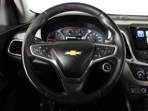 Used 2018 Chevrolet Equinox LT w/ Sun & Infotainment Package FWD image 9