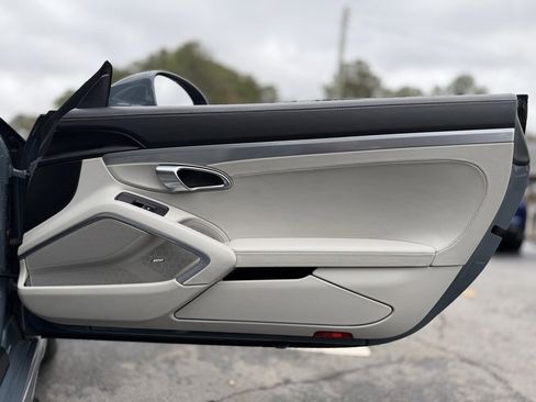 Used 2018 Porsche 718 Cayman image 34