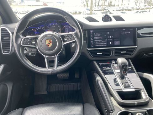 Used 2021 Porsche Cayenne AWD/4WD image 12