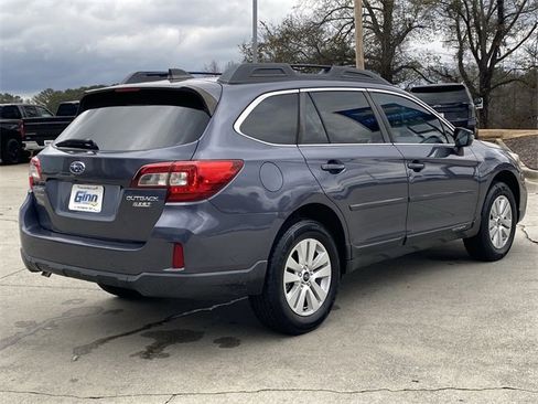 Used 2017 Subaru Outback 2.5i Premium image 7