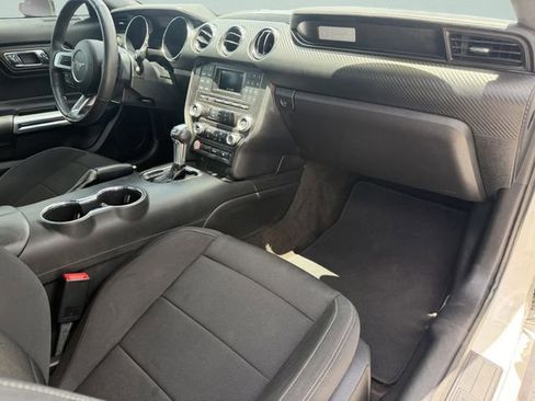 Used 2017 Ford Mustang Coupe RWD image 14
