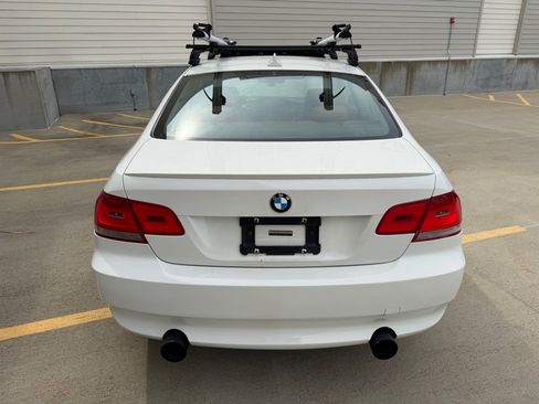 Used 2010 BMW 335i xDrive Coupe AWD/4WD image 4