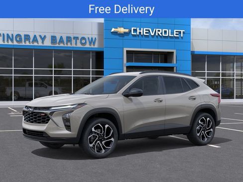 New 2026 Chevrolet Trax RS w/ Driver Confidence Package FWD image 2
