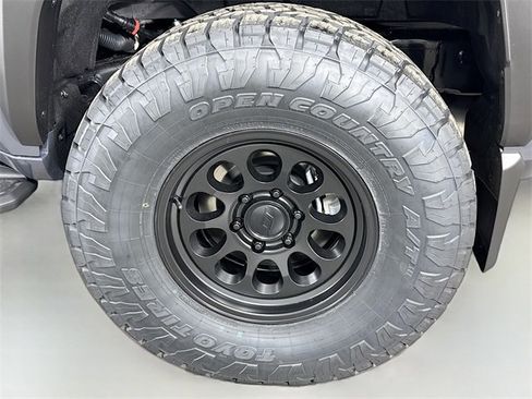 New 2025 Toyota 4Runner TRD Off-Road Premium image 31