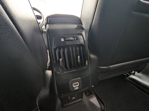 Used 2022 Jeep Compass Limited image 34