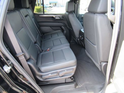 Used 2025 Chevrolet Tahoe LT AWD/4WD image 32