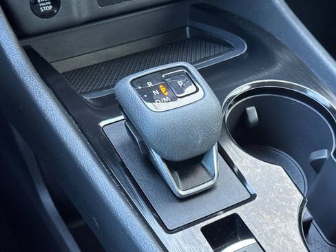 Used 2024 Nissan Rogue SV image 21