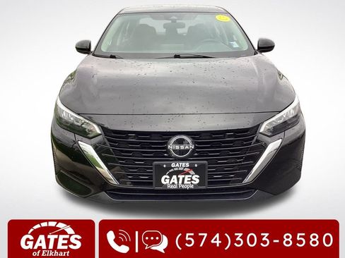 Used 2025 Nissan Sentra SV FWD image 2