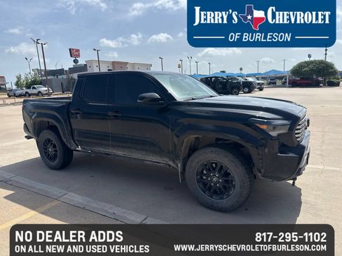 Used 2025 Toyota Tacoma Limited AWD/4WD image 4