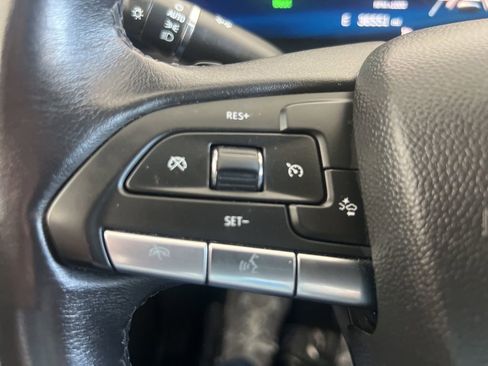 Used 2024 Cadillac XT4 Premium Luxury image 29