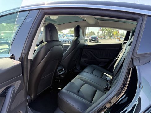 Used 2019 Tesla Model 3 RWD image 11