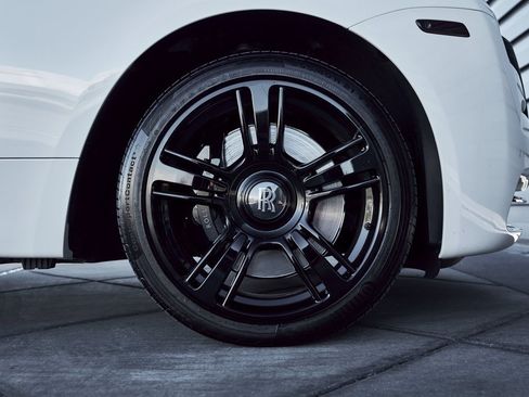 Used 2015 Rolls-Royce Wraith image 22