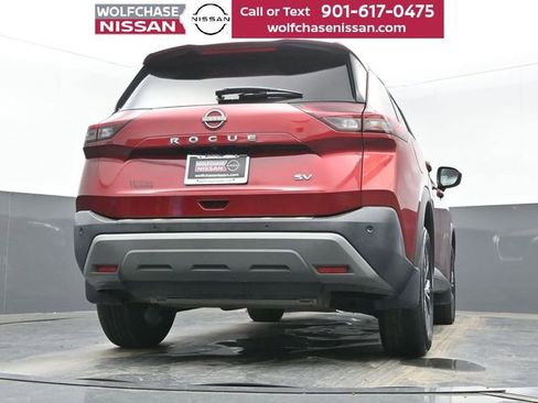 Used 2023 Nissan Rogue SV image 24