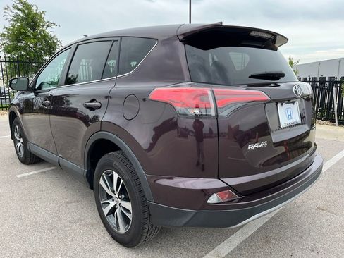 Used 2018 Toyota RAV4 XLE AWD/4WD image 24