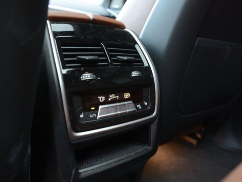 Used 2022 BMW X5 M50i w/ Executive Package AWD/4WD image 32