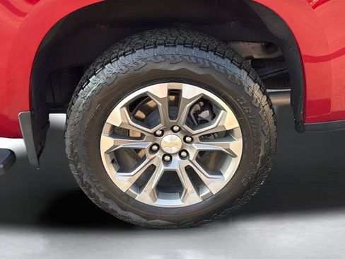 Used 2024 Chevrolet Silverado 1500 High Country AWD/4WD image 24