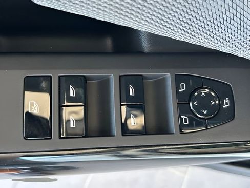 Used 2026 BMW X3 xDrive30 w/ Premium Package image 15