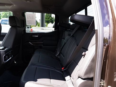 Used 2019 GMC Sierra 1500 SLT w/ SLT Premium Package AWD/4WD image 19