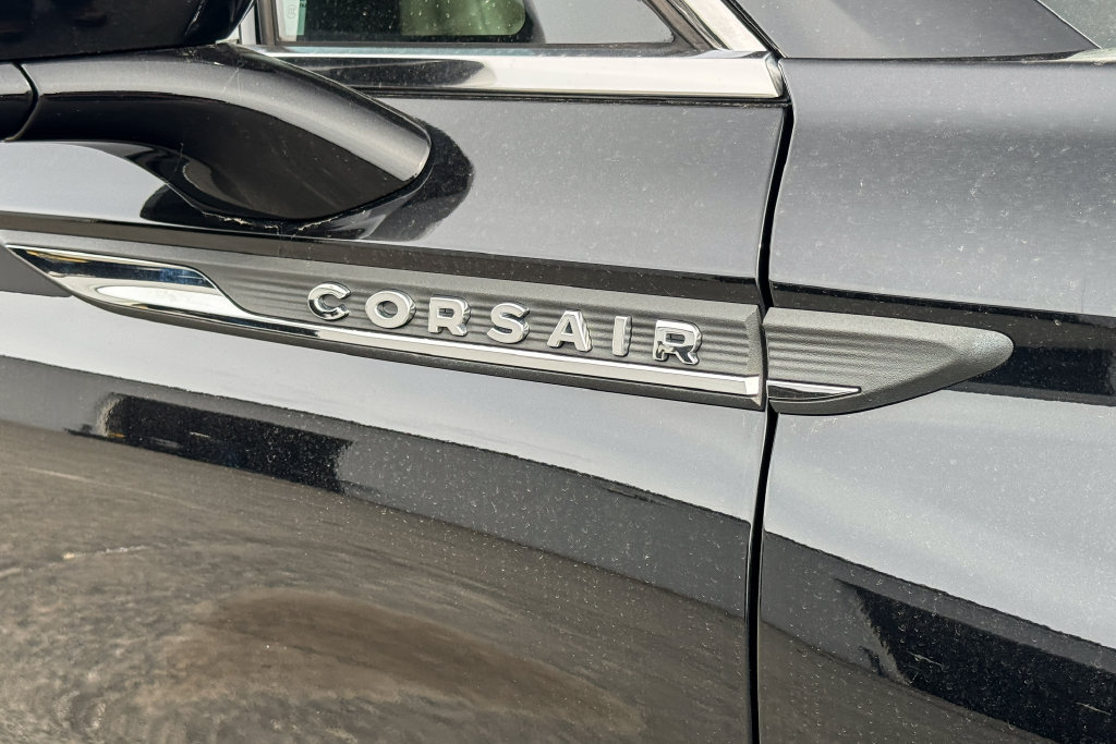 Used 2022 Lincoln Corsair Reserve w/ Sport Package AWD/4WD image 11