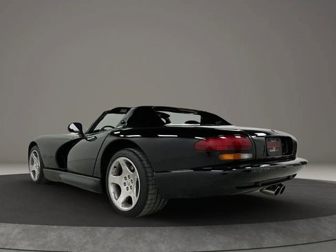 Used 2000 Dodge Viper RT/10 RWD image 3