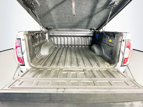 Used 2016 GMC Canyon SLT w/ Driver Alert Package AWD/4WD image 27