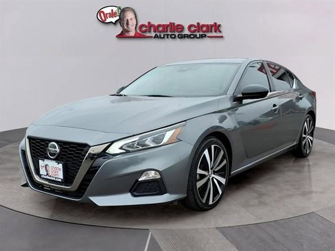 Used 2021 Nissan Altima 2.5 SR image 1