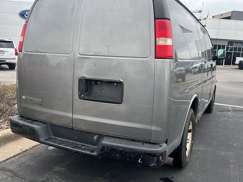 Used 2012 Chevrolet Express 1500 RWD image 20
