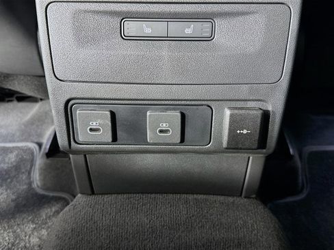 New 2026 Jaguar F-PACE SVR image 28